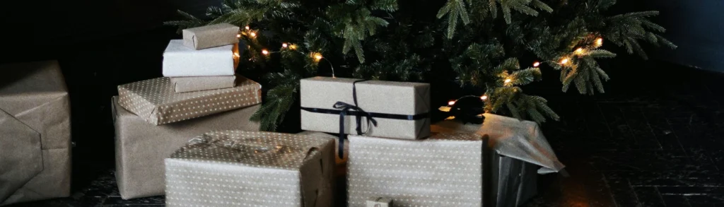 The current image has no alternative text. The file name is: christmistree-gifts.webp