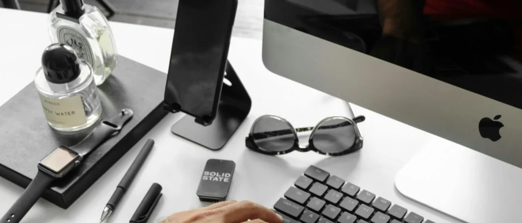 The current image has no alternative text. The file name is: computer-perfume-table.webp